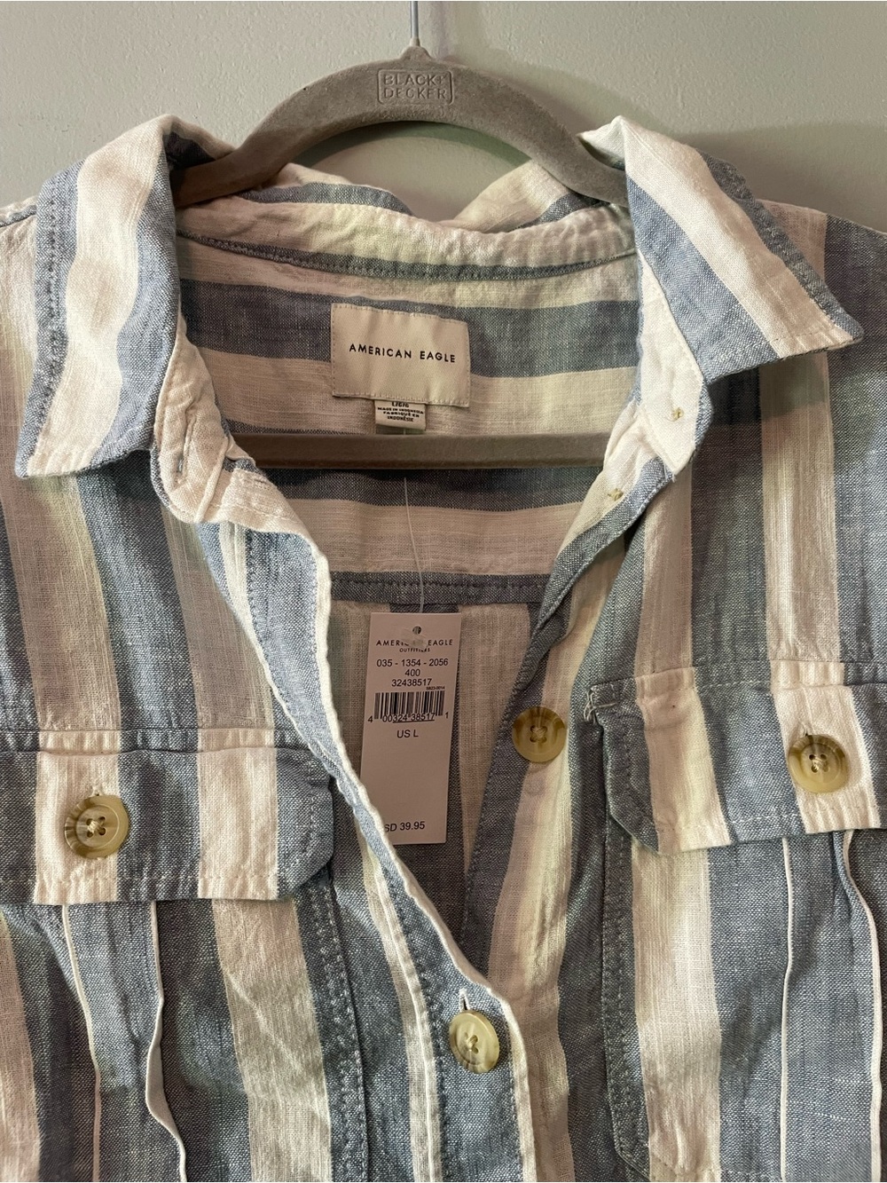 American Eagle Outfitters Blue and White Striped Cropped Button-Up - Picture 4 of 7